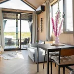 Luxe Tinyhouse 2 Op Minicamping In Waarde