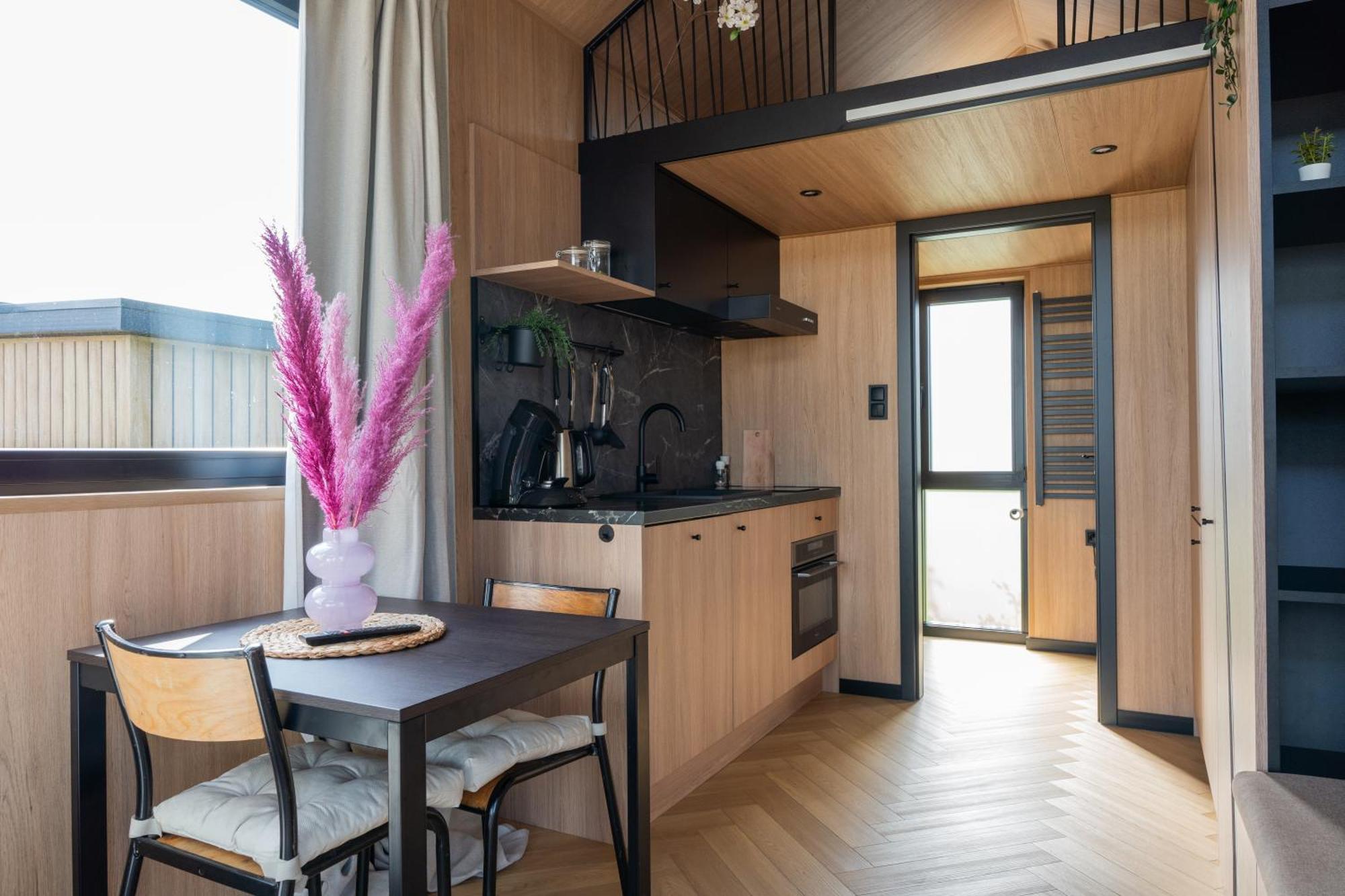 Luxe Tinyhouse 2 Op Minicamping In Appartement Waarde